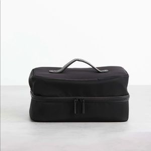 Beis hanging cosmetic case